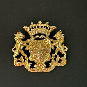 Vintage Ben Amun Victorian royal crown brooch